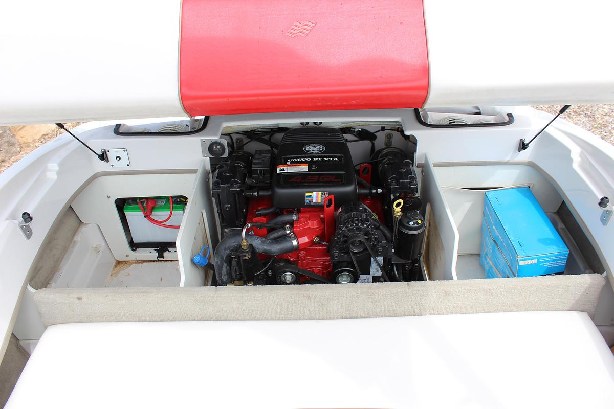 Used 2009 Fourwinns  H180