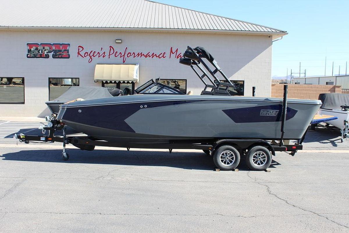 2025 Heyday Wake Boats WTSURF
