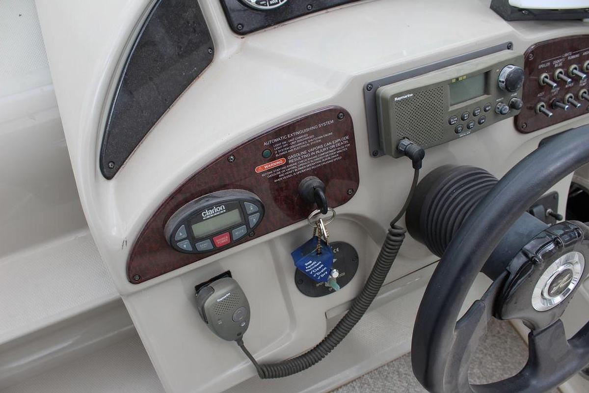 Used 2005 Sea Ray 260 Sundancer