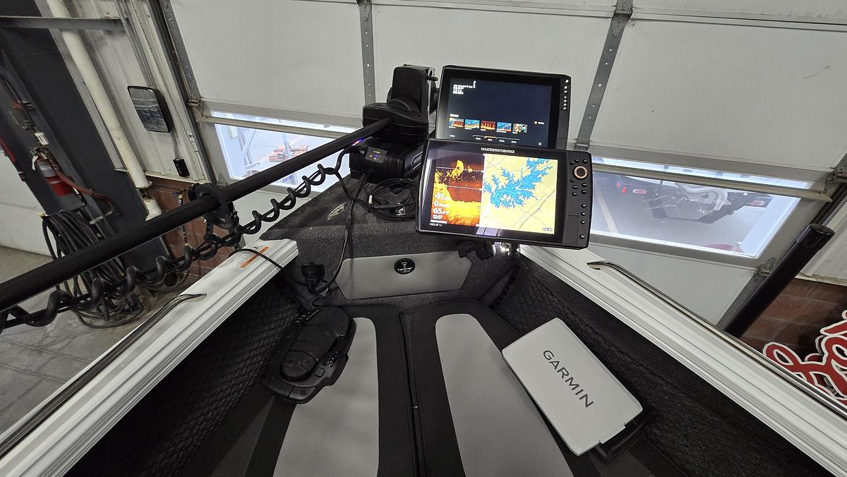 Used 2022 Lund 2275 Baron Sport