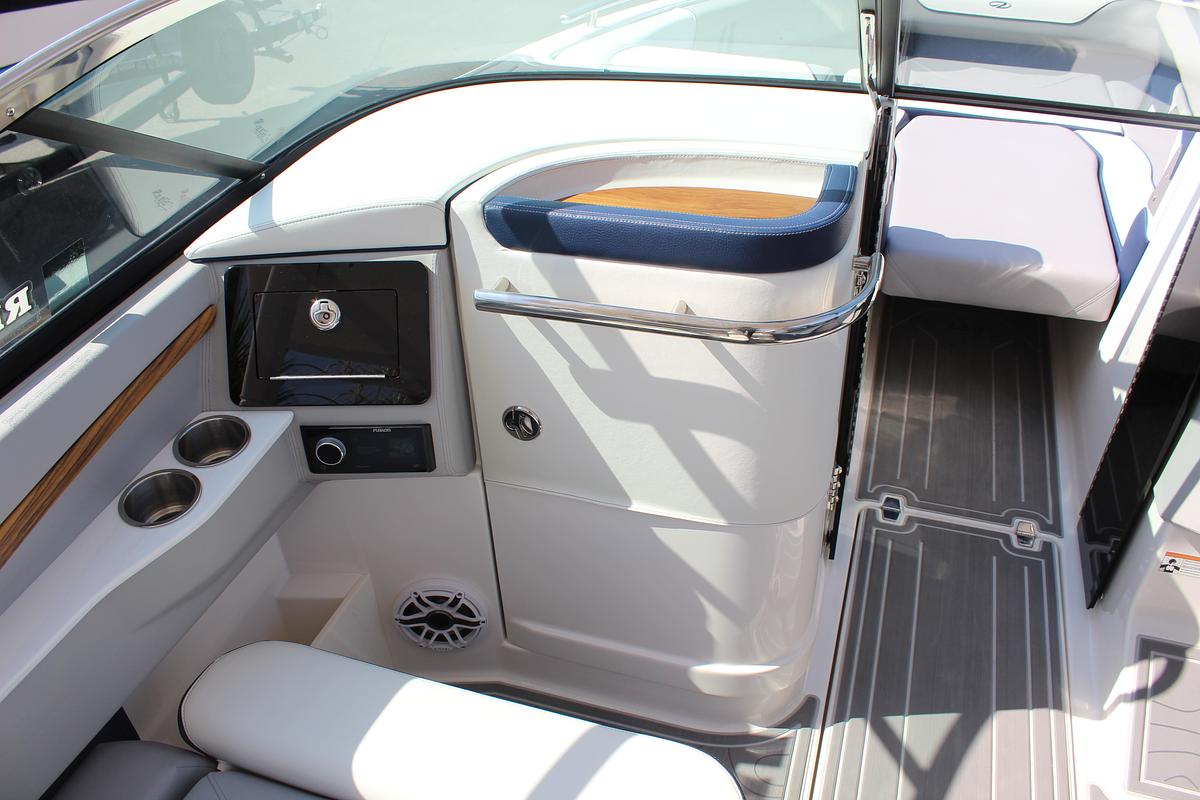 2026 Regal LS9 Surf Ultimate (Dealer Demo)