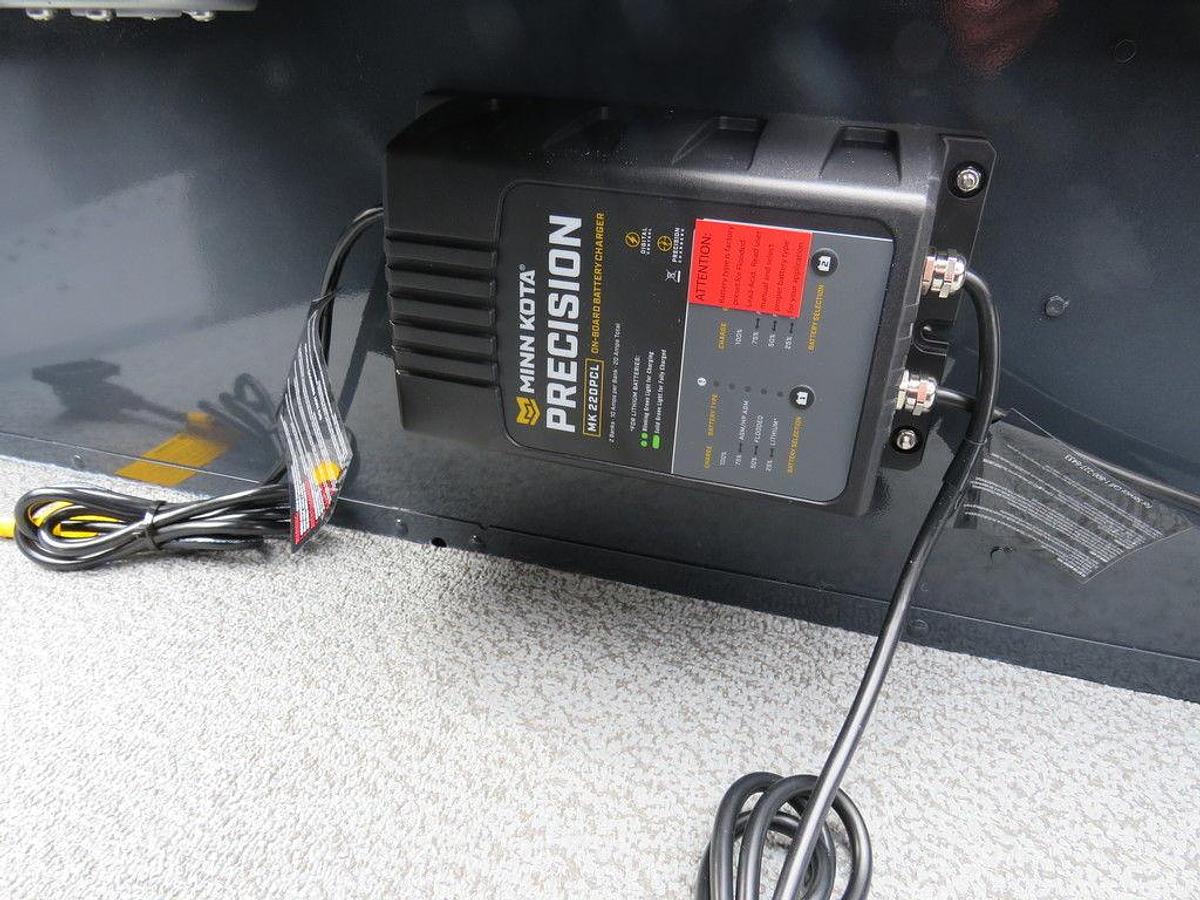 2025 Lund 1650 Angler Sport