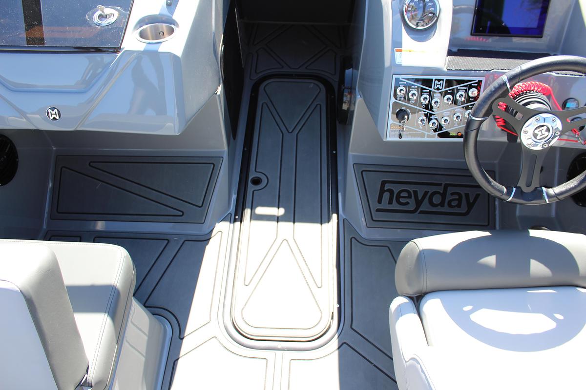 2026 Heyday Wake Boats WTSURF