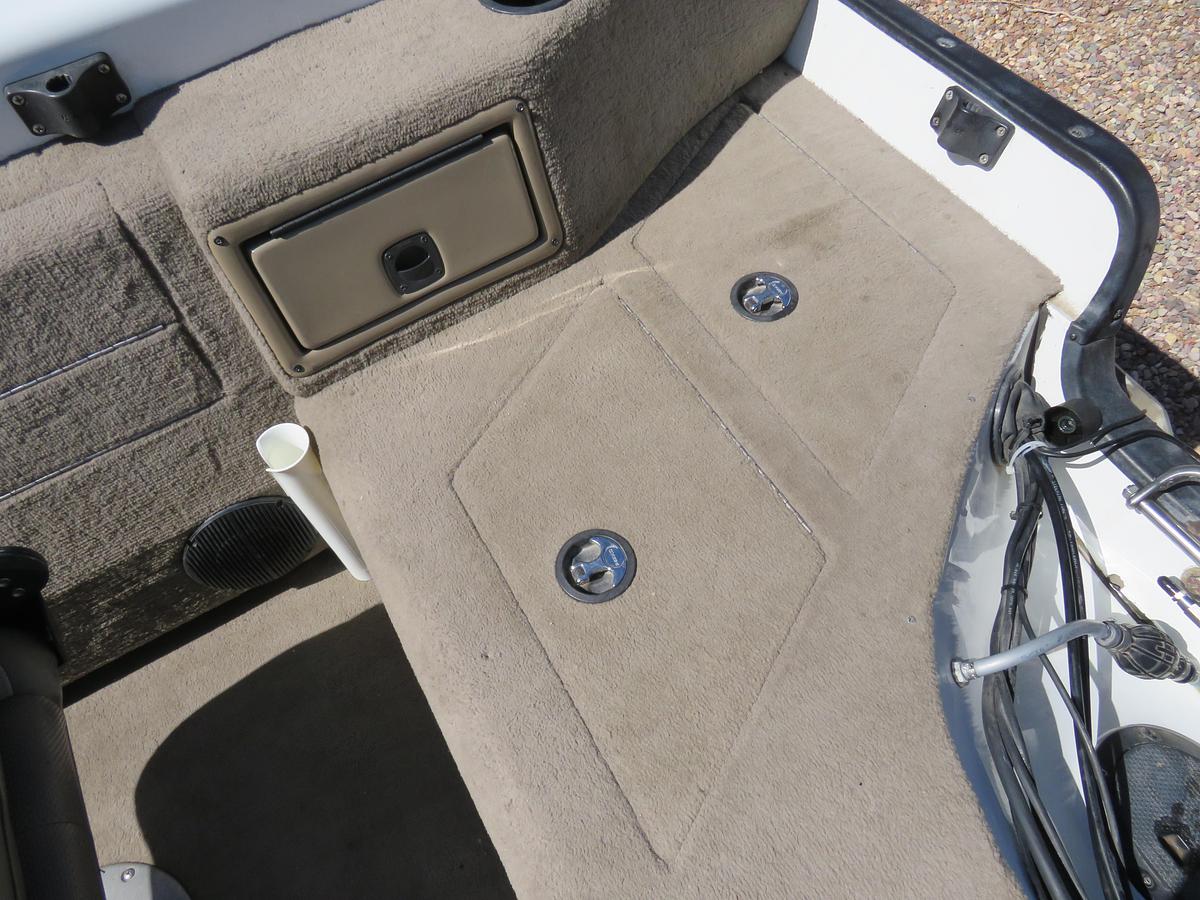 Used 2002 Tracker Tundra 18