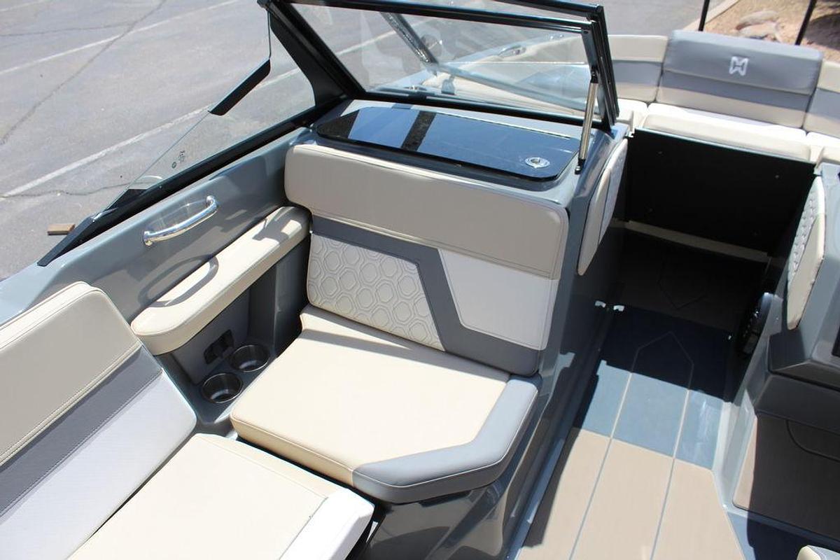 2025 Heyday Wake Boats H22