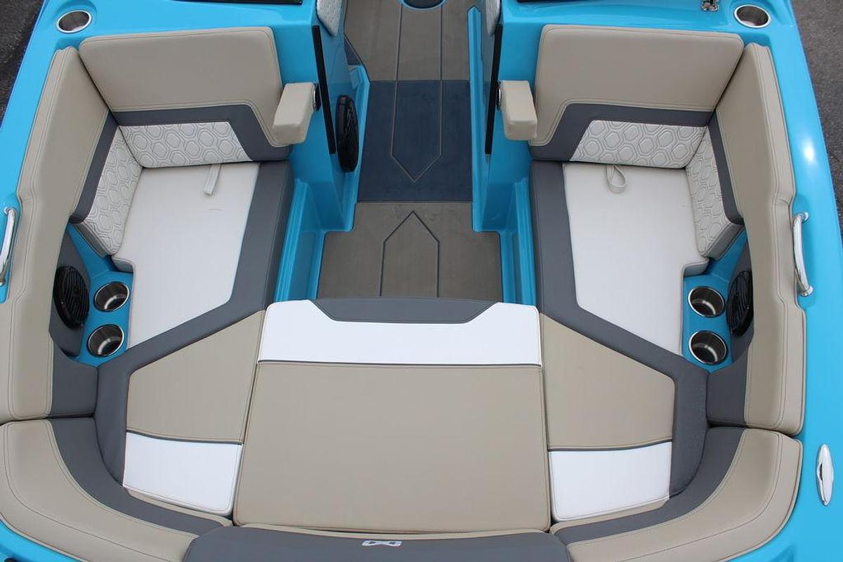 2025 Heyday Wake Boats H22