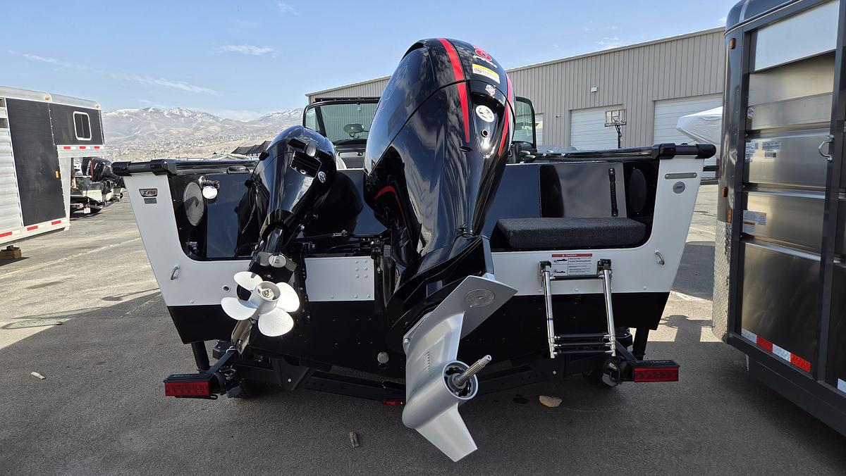 2026 LUND 1875 Fisherman