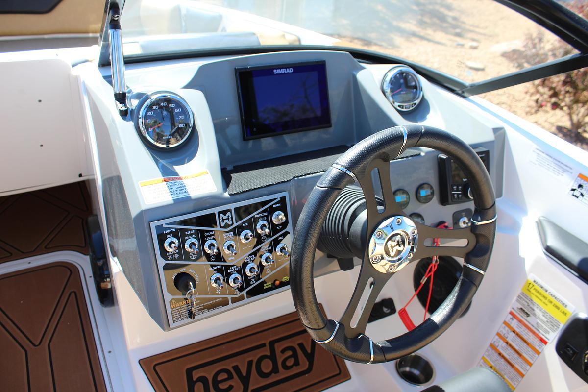 Heyday Wake Boats WTSURF