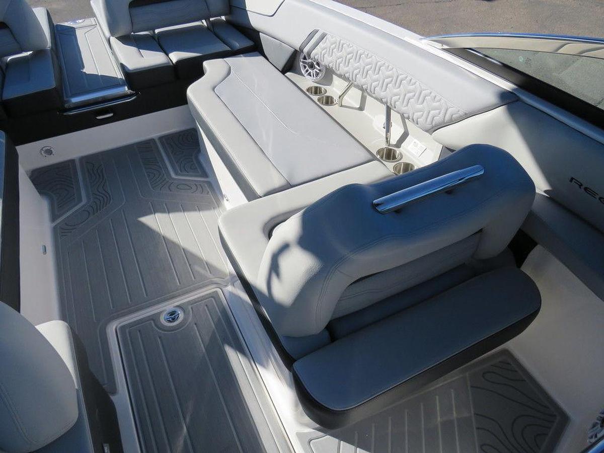 2025 Regal LS6 SURF ULTIMATE