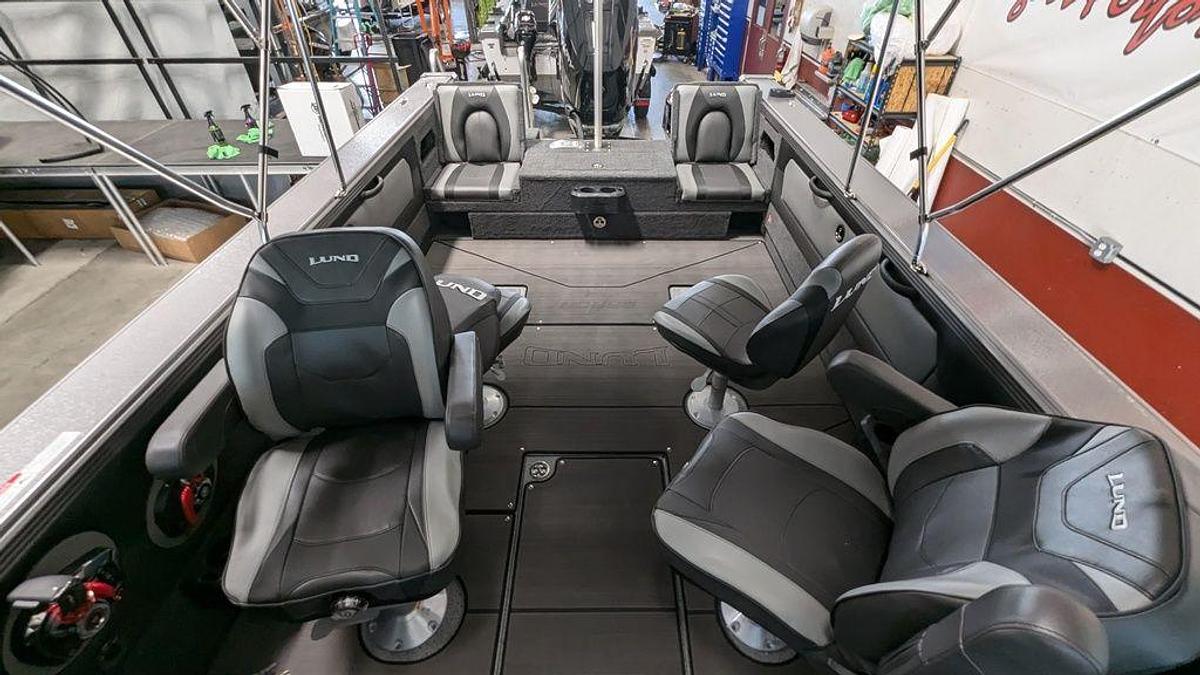 2025 Lund 2275 Baron