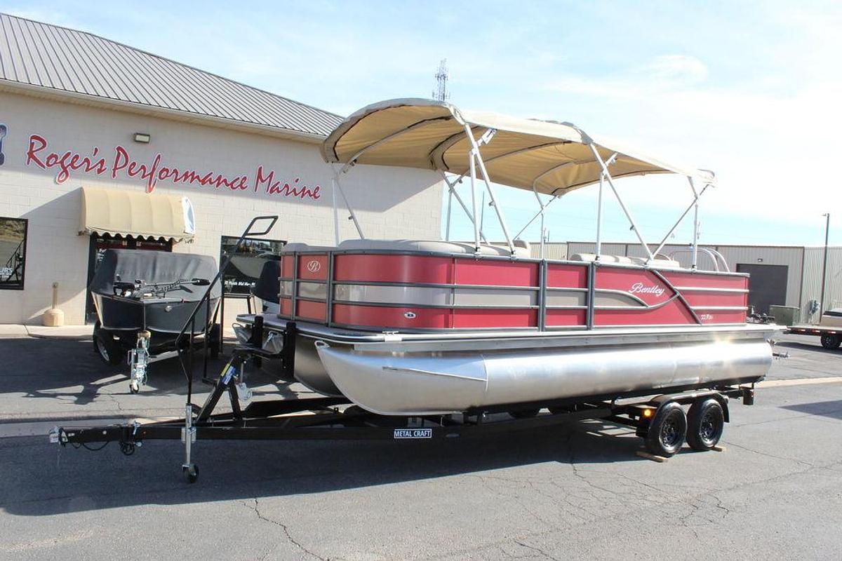 2025 Bentley Pontoons Fish 223 Fish-N-Cruise 3/4 Tube