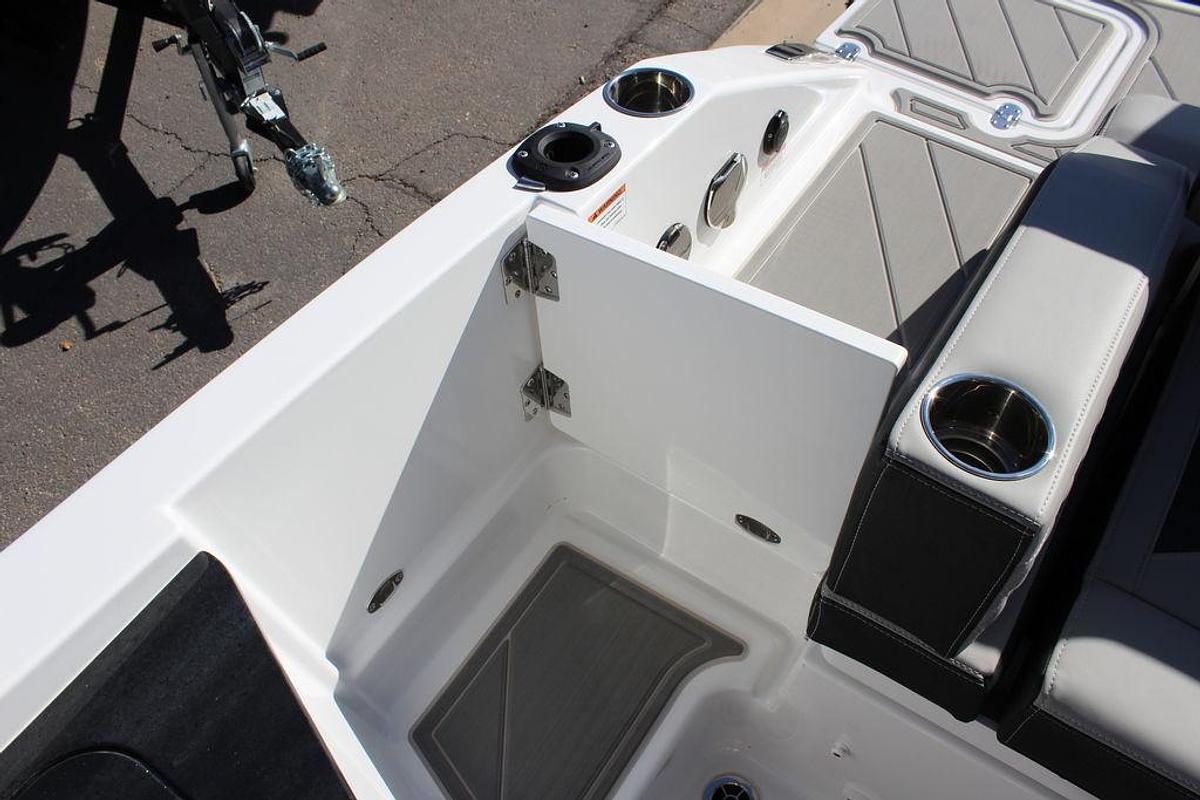 2025 Monterey Elite 27