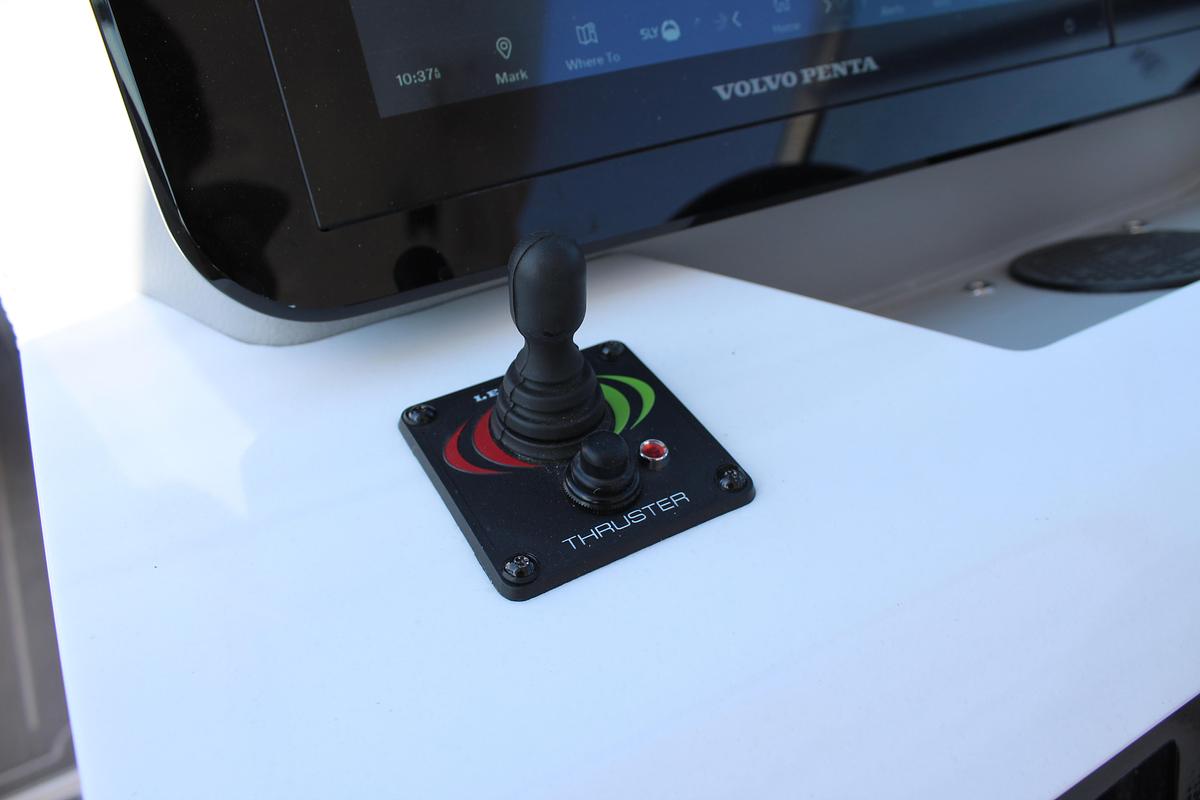 2026 Regal LS9 Surf Ultimate (Dealer Demo)