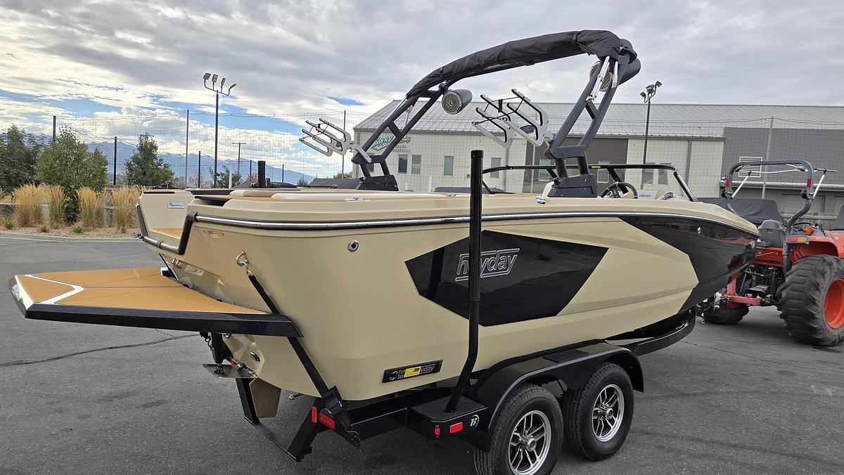 2026 Heyday Wake Boats Wt2 DC