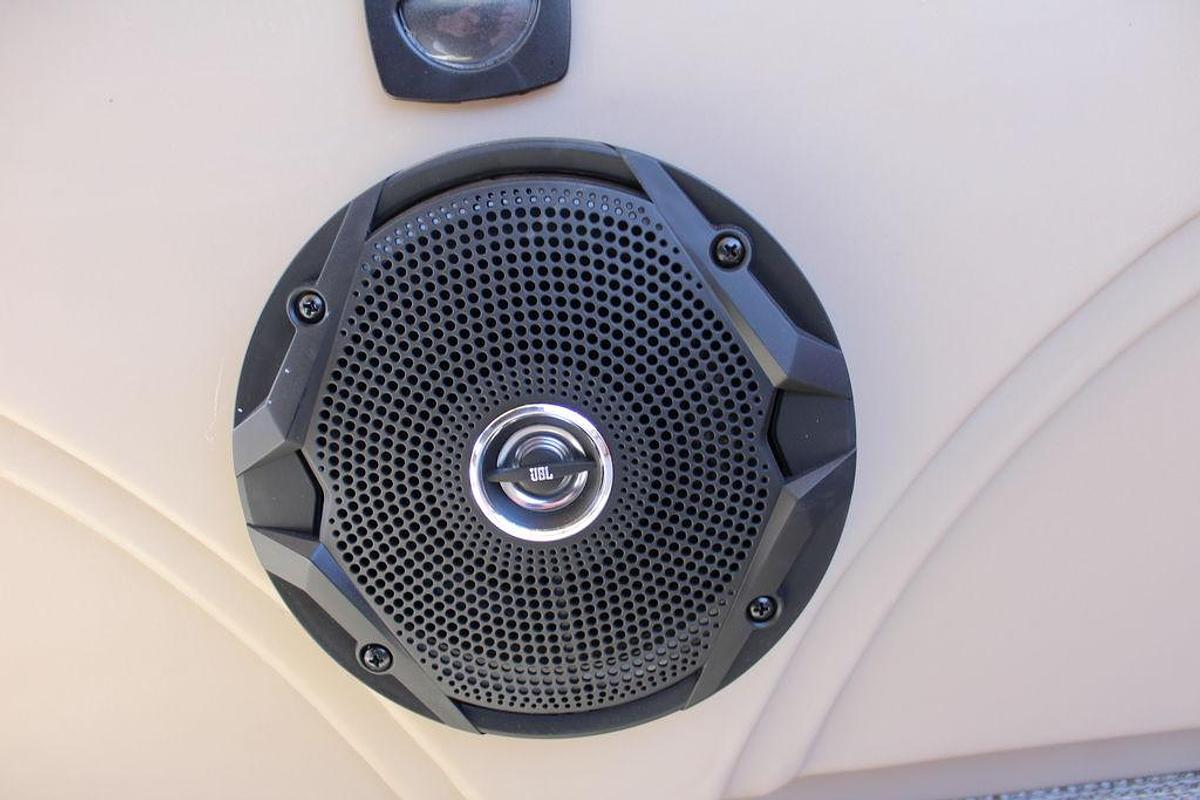 2025 Bentley Pontoons Fish 223 Fish-N-Cruise 3/4 Tube