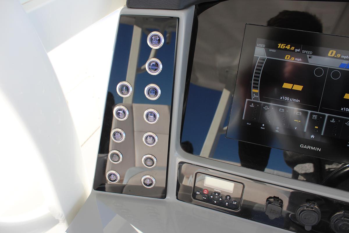 Used 2020 ROBALO R272