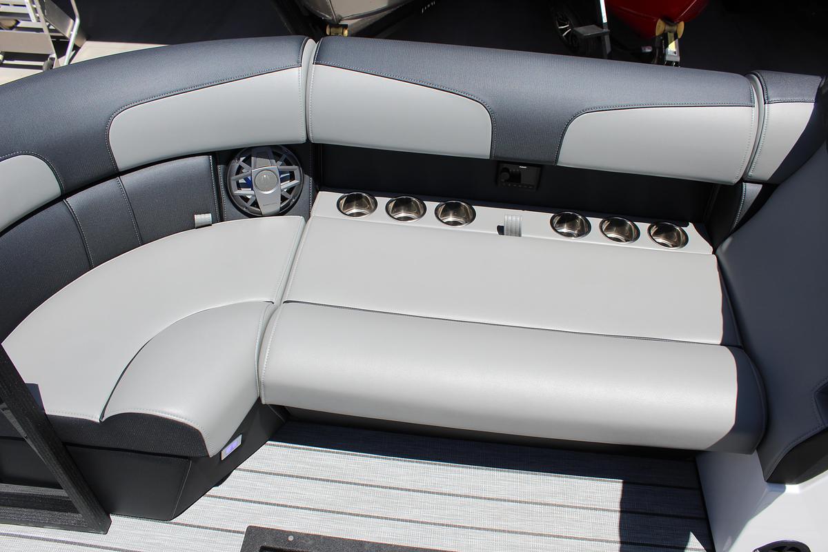 Used 2025 Montara 25 Surf Boss 2.0