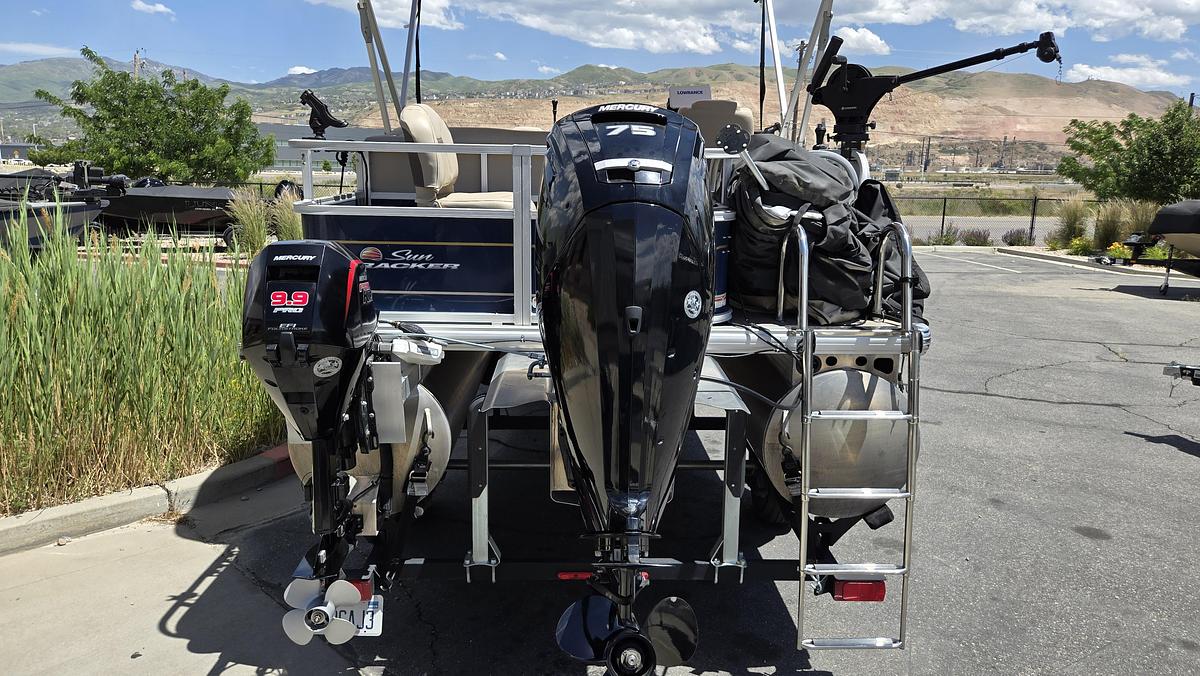 Used 2024 Tracker 18 DLX Bass Buggy