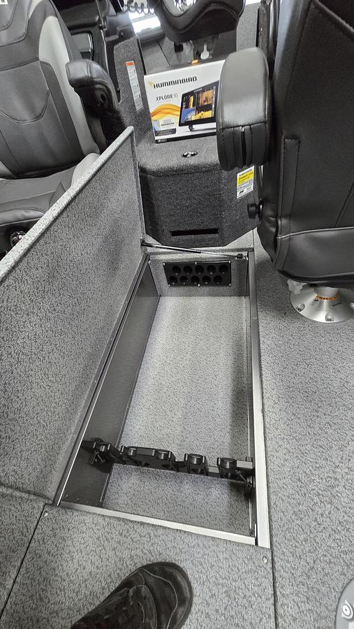 2026 Lund 2075 Fisherman