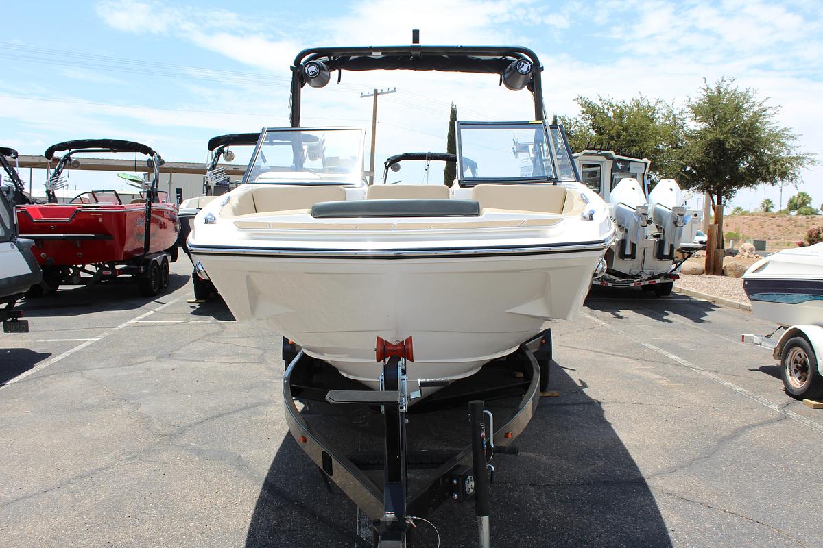 2027 Heyday Wake Boats H22