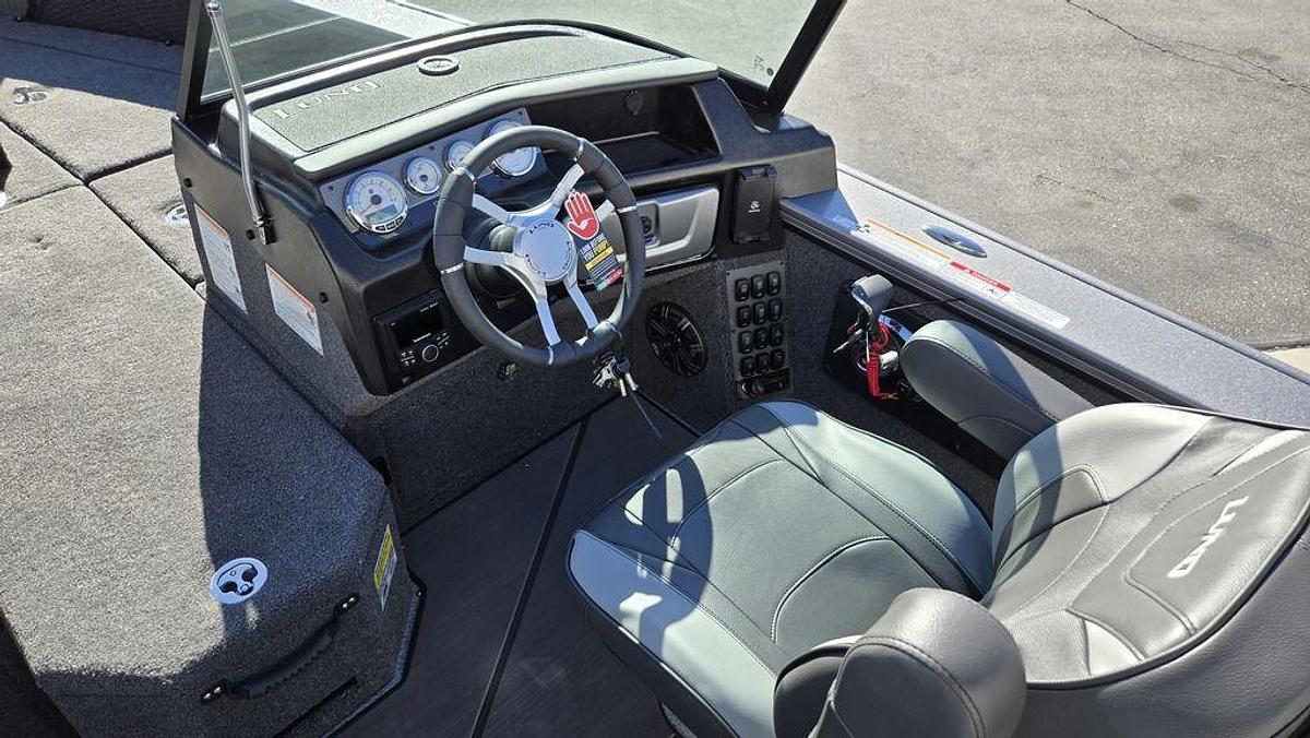 2025 Lund 2175 Pro-V Sport