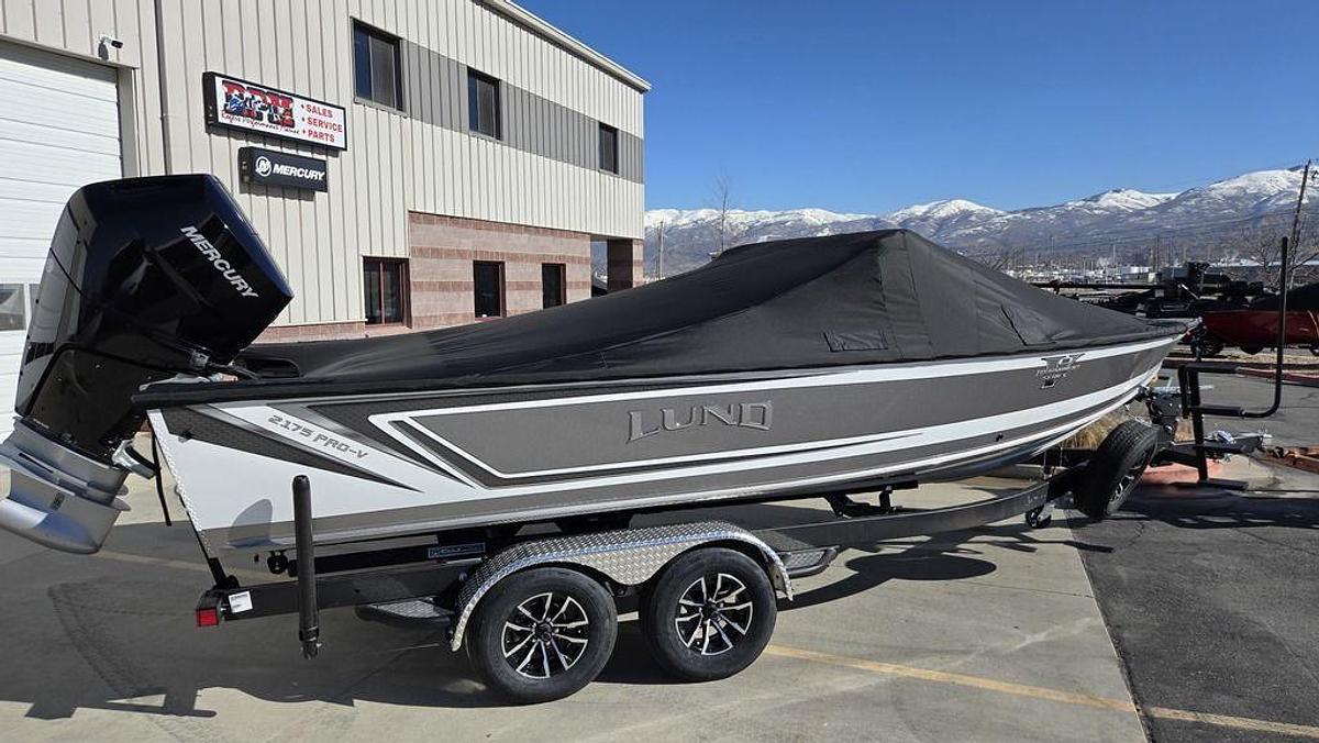 2025 Lund 2175 Pro-V Sport