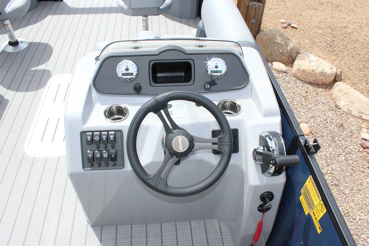 2026 Bentley Pontoons 243 Center Walk Thru Fish Tripple Toon