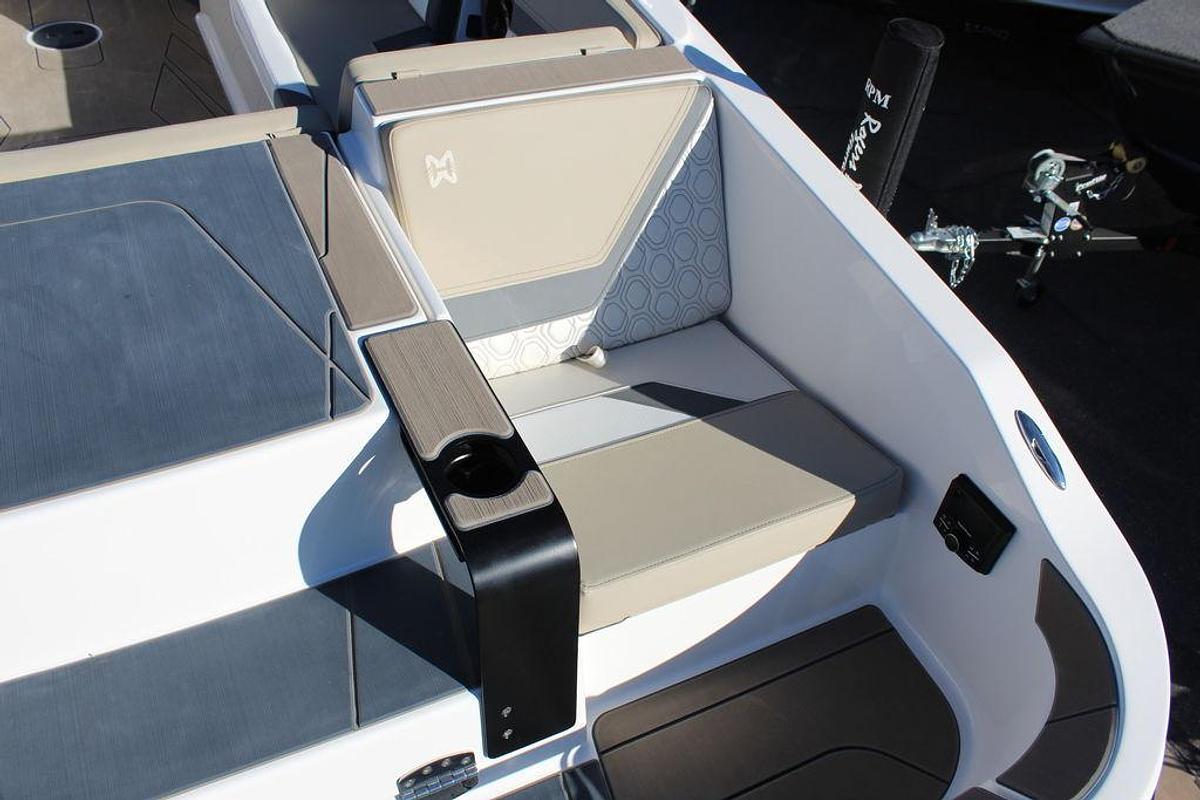 2025 Heyday Wake Boats H22