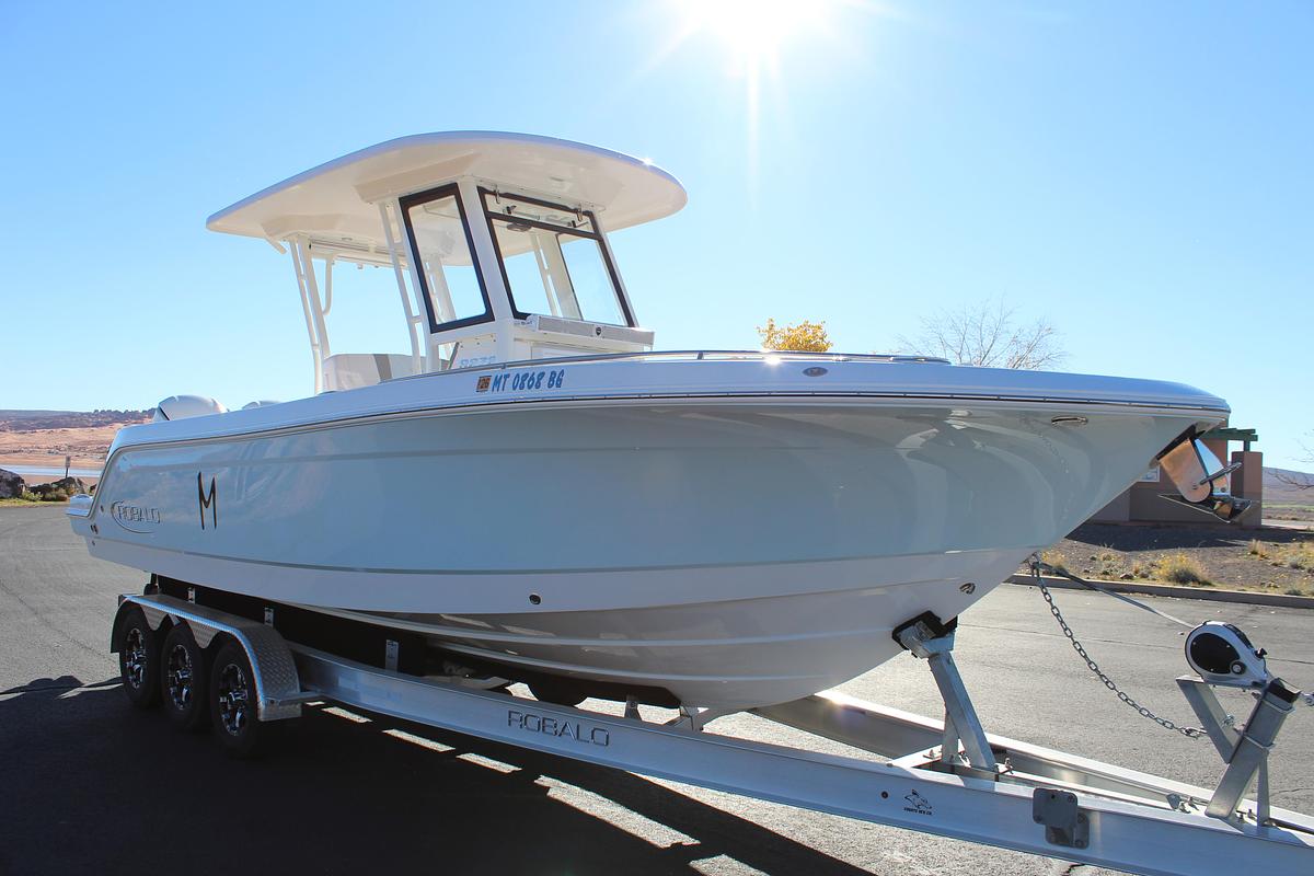 Used 2020 ROBALO R272