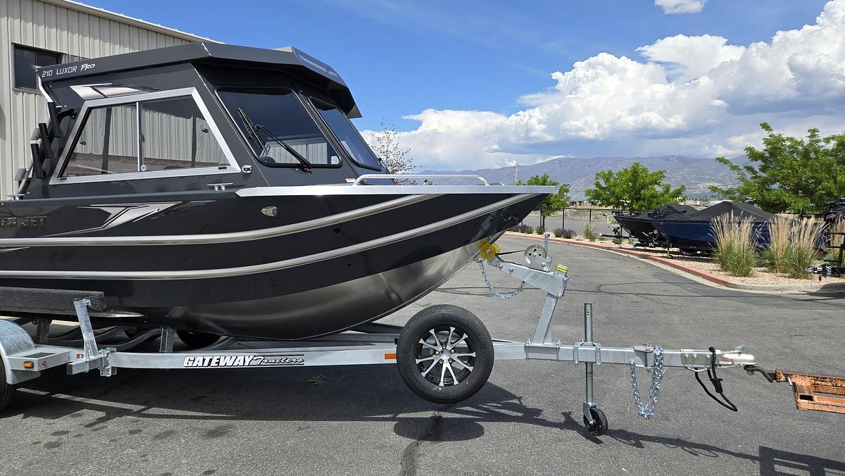 2026 Thunder Jet 210 Luxor Pro