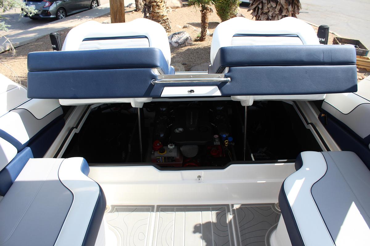 2026 Regal LS9 Surf Ultimate (Dealer Demo)