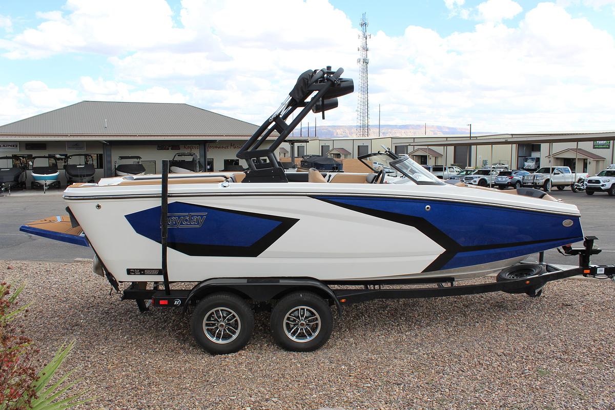 2026 Heyday Wake Boats Wt2 DC