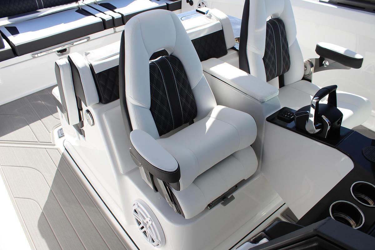 2026 Monterey Elite 30 OB