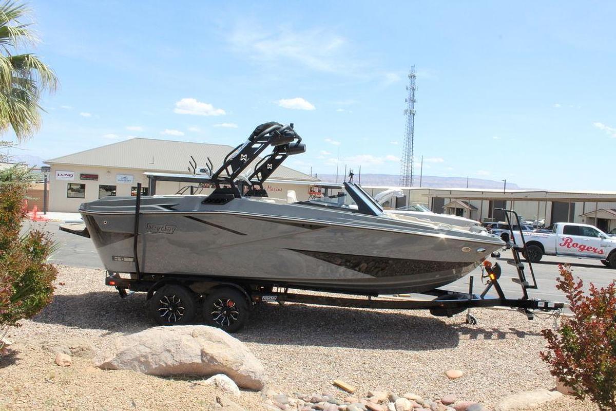 2025 Heyday Wake Boats H22