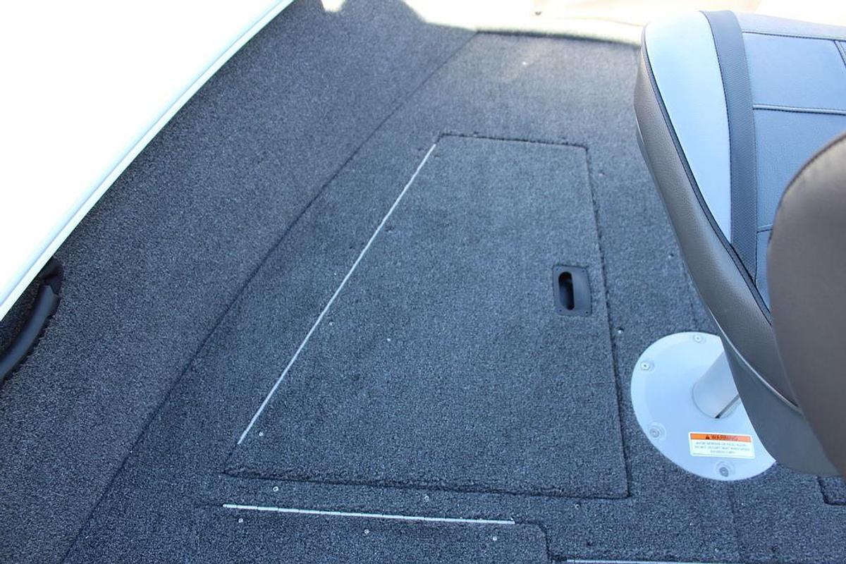 2025 Lund 1650 Rebel XL SS Whiteout Edition