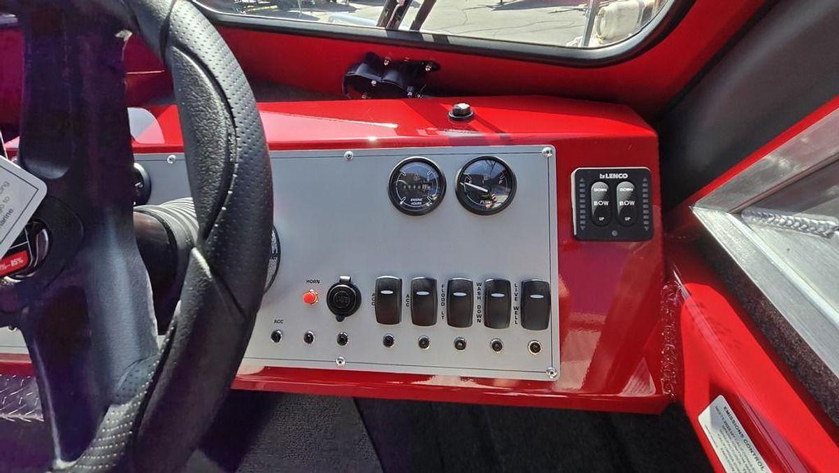 2025 Thunder Jet 210 Luxor Limited