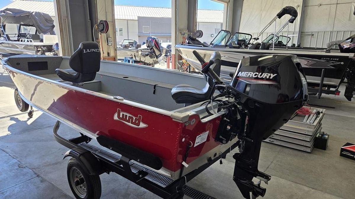 2025 Lund 1600 Fury Tiller