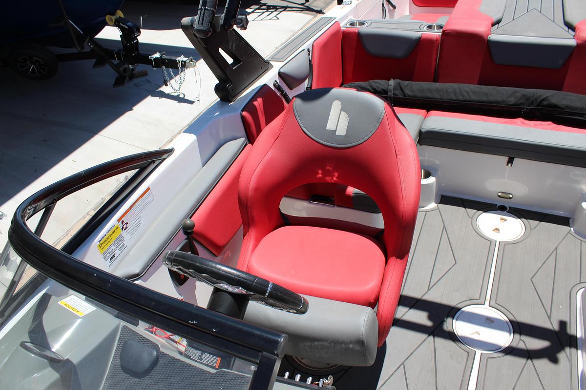 Used 2020 Heyday Wake Boats WTSURF