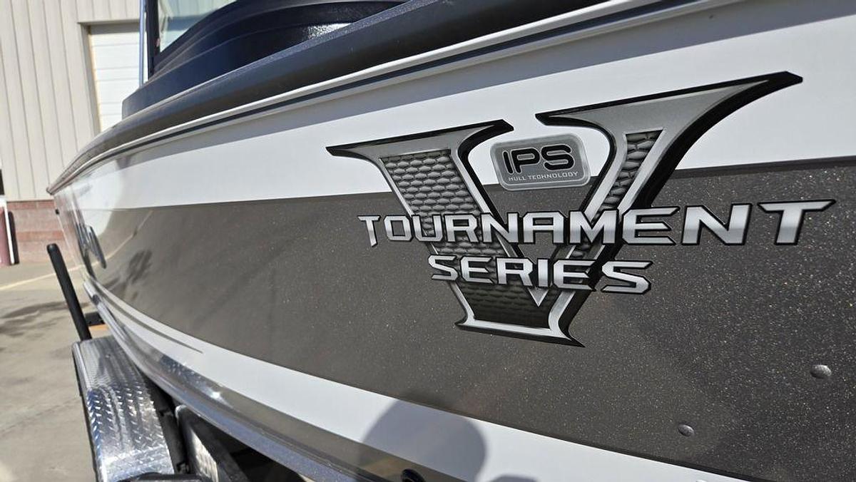 2025 Lund 2175 Pro-V Sport