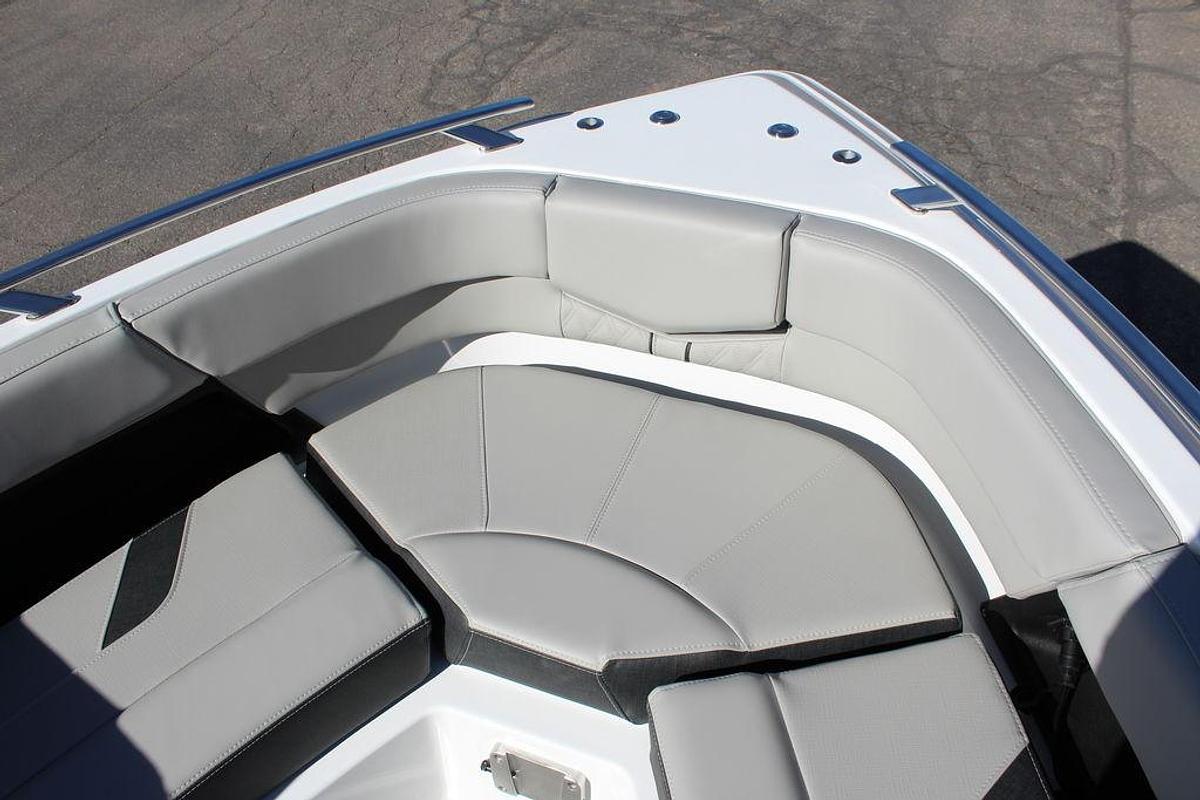 2025 Monterey Elite 27