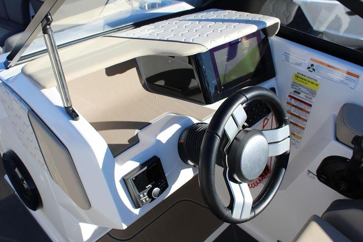 2025 Heyday Wake Boats H22