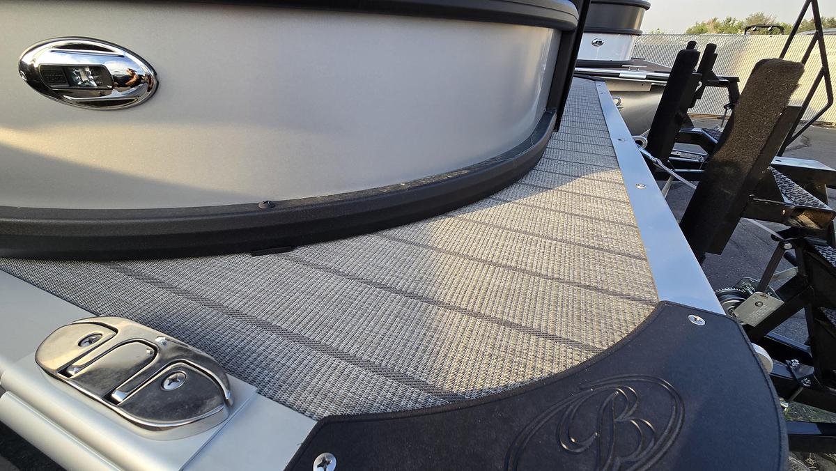 2026 Bentley 223 4PT Pontoon 3/4 Tube 