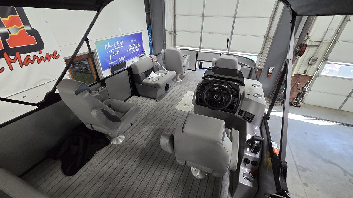 2026 Bentley Pontoons 243 Front Fish Swing Back