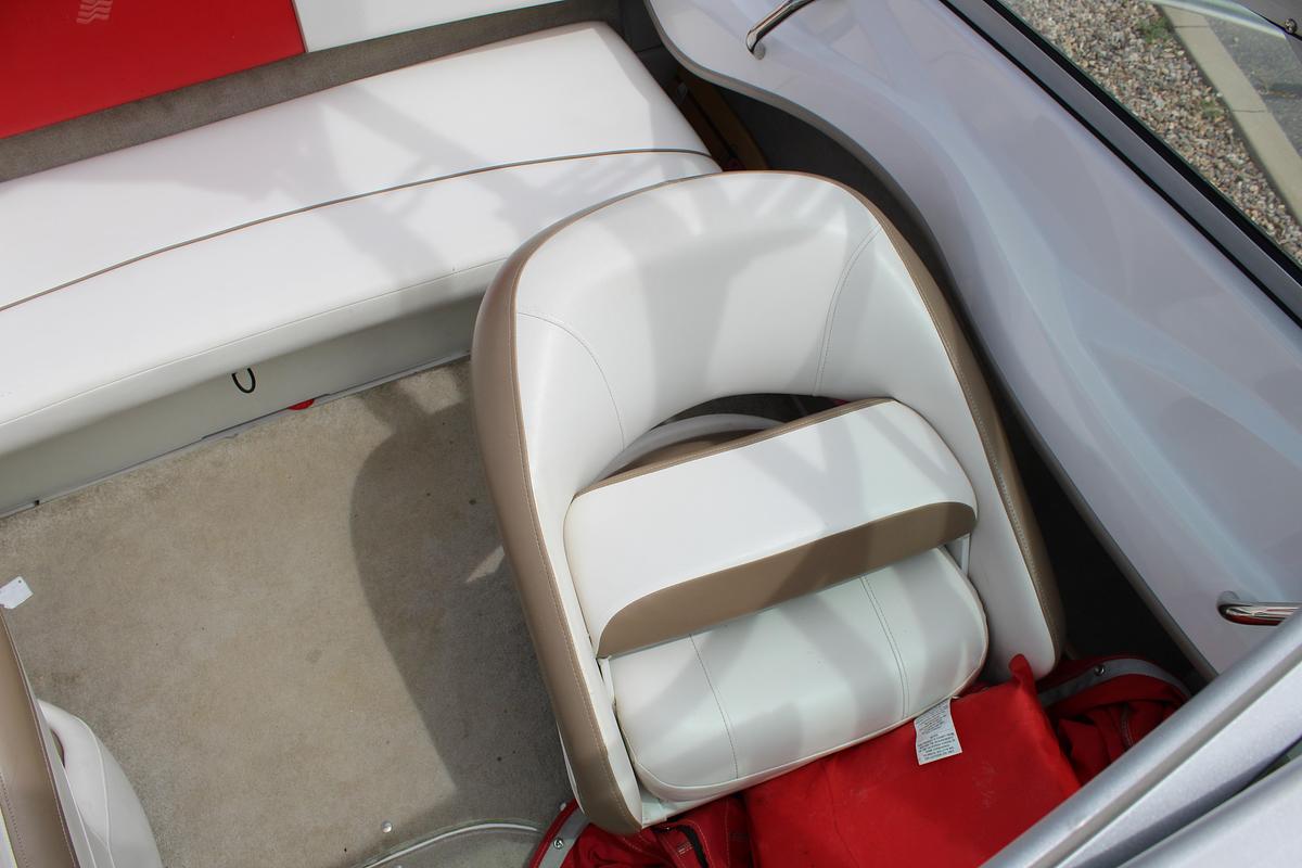 Used 2009 Fourwinns  H180