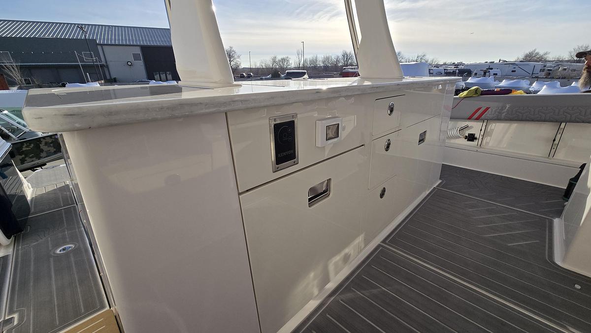 Regal 38 Surf (2026 Utah Boat Show Display Boat)