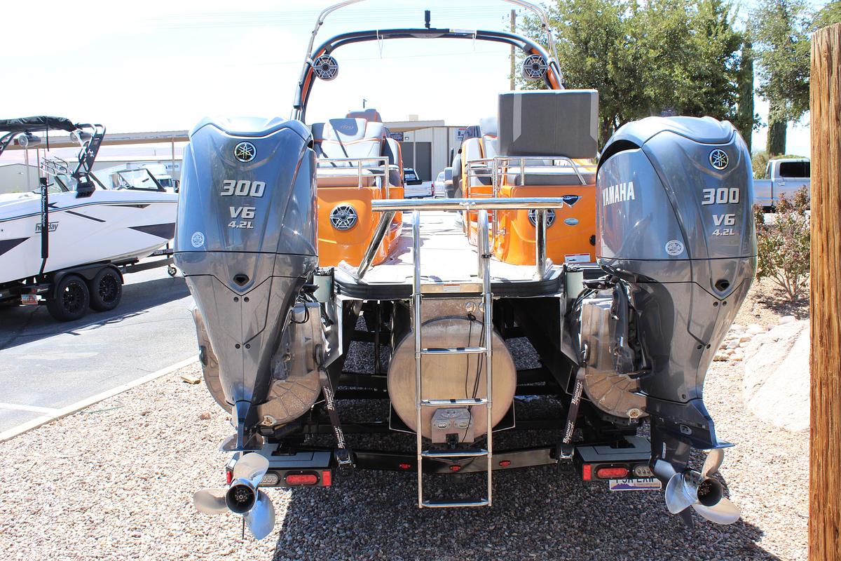 Used 2022 Manitou 250 XT