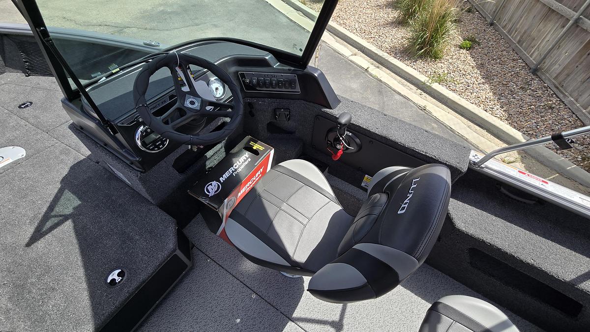 2026 Lund 1775 Impact XS Sport