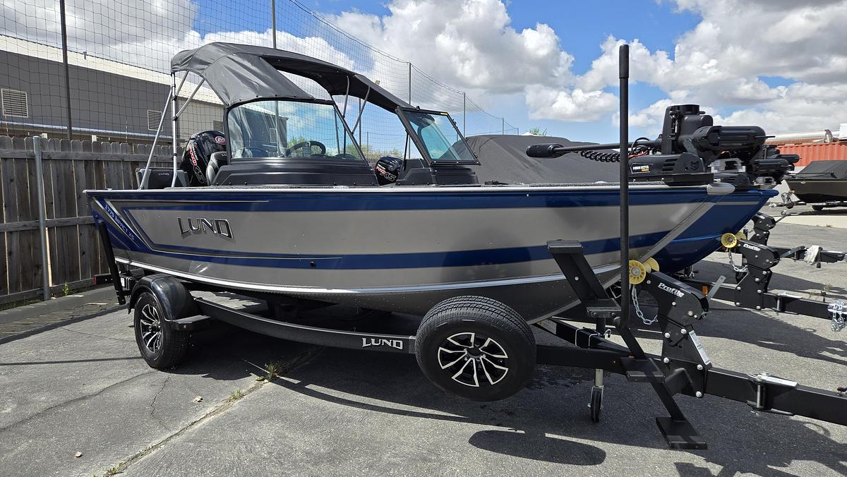 2026 Lund 1775 Impact XS Sport