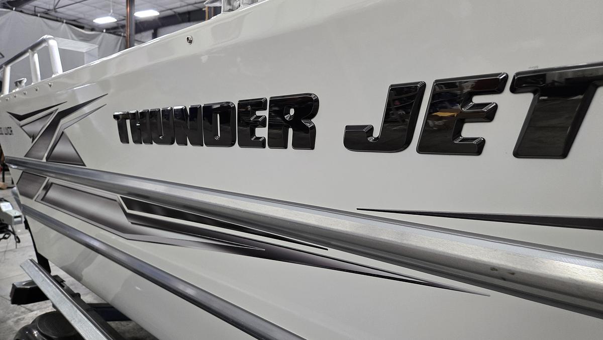 2026 Thunder Jet 200 Luxor