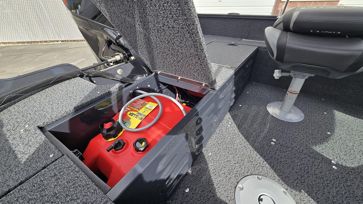 2027 Lund 1650 Angler Sport
